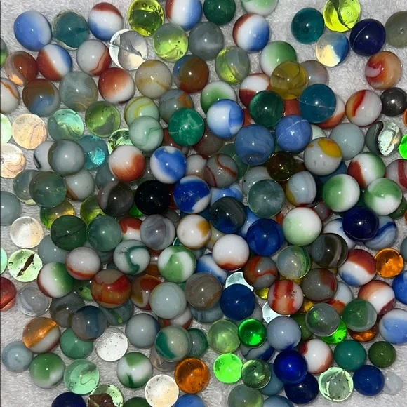 Vintage Glass and plastic Marbles - Picture 2 of 5